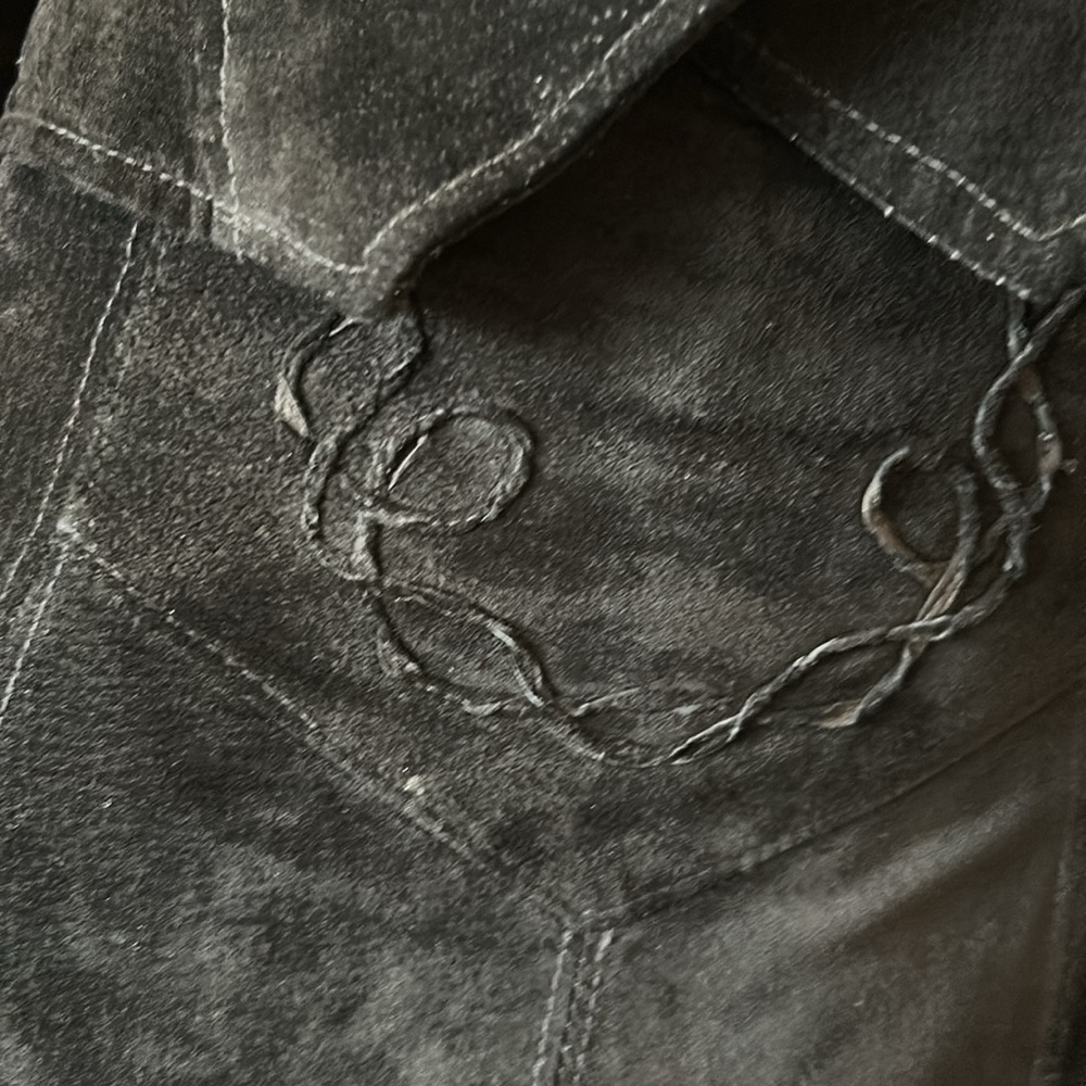 #112 Vintage suede suit - Picture 7 of 16